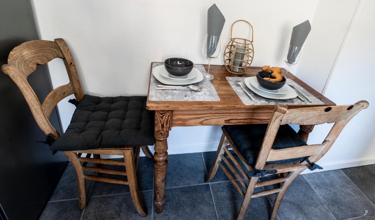 Les 3 Chapeaux Dinant 6P Les Canotiers 4P Avec Terrasse Le Melon 2P Sans Terrasse Bagian luar foto