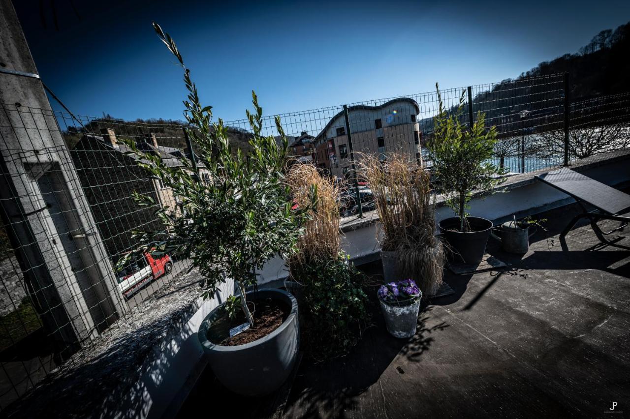 Les 3 Chapeaux Dinant 6P Les Canotiers 4P Avec Terrasse Le Melon 2P Sans Terrasse Bagian luar foto